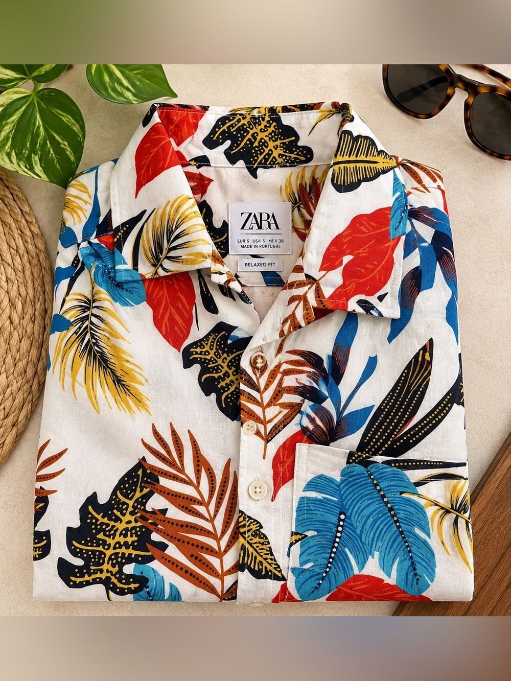 Zara Short Sleeve Buttondown shirt Men’s small